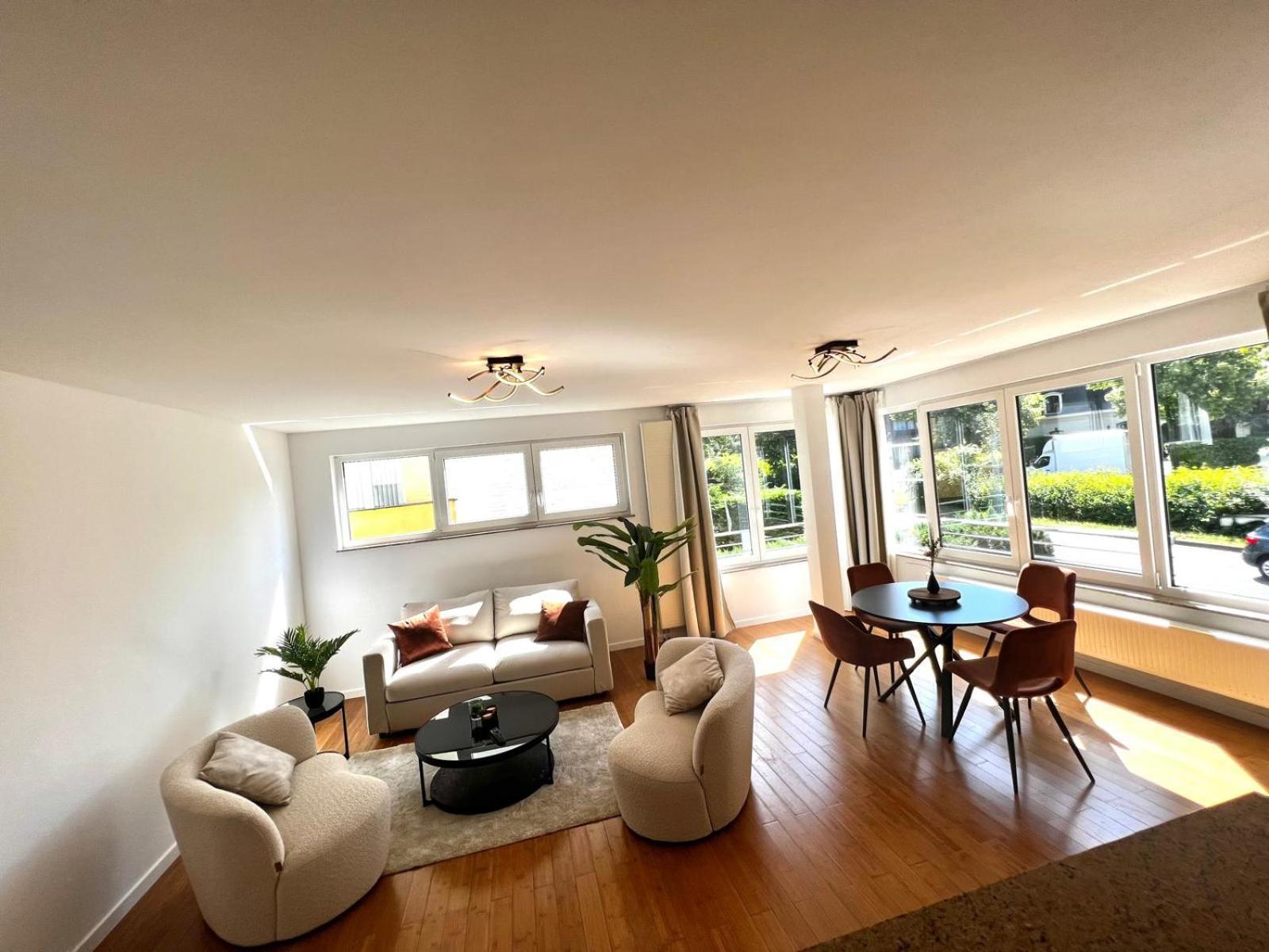 Wolu Suites Brussel Bagian luar foto