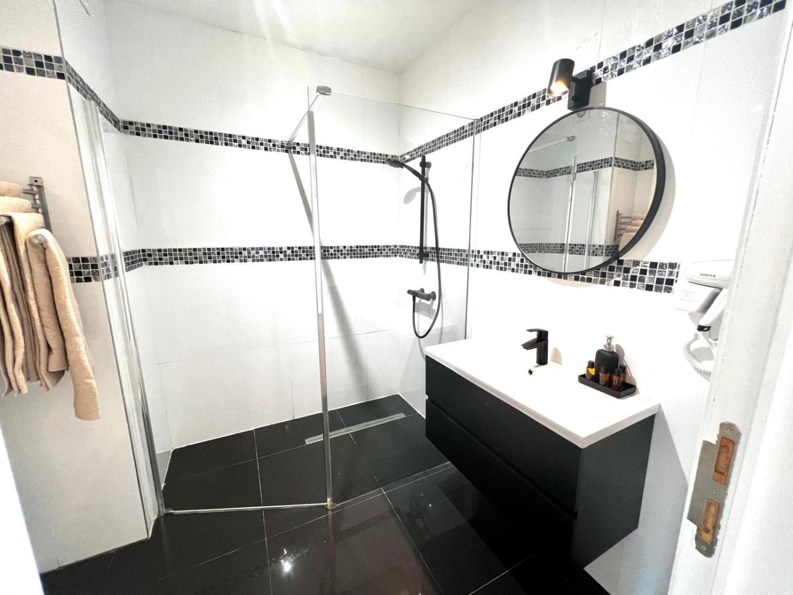 Wolu Suites Brussel Bagian luar foto