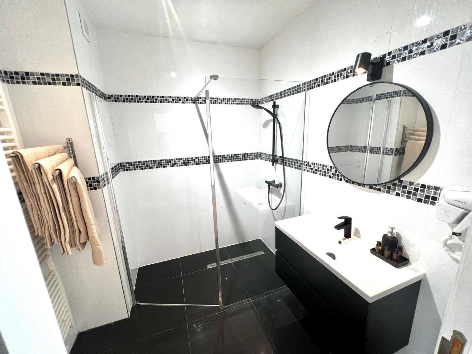 Wolu Suites Brussel Bagian luar foto